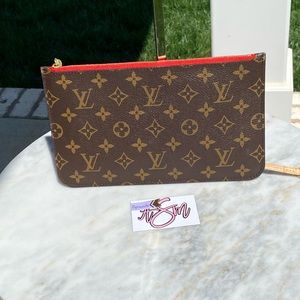 Neverfull Pochette